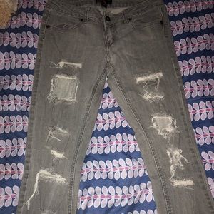 Gray Ripped Women’s Skinny Jeans